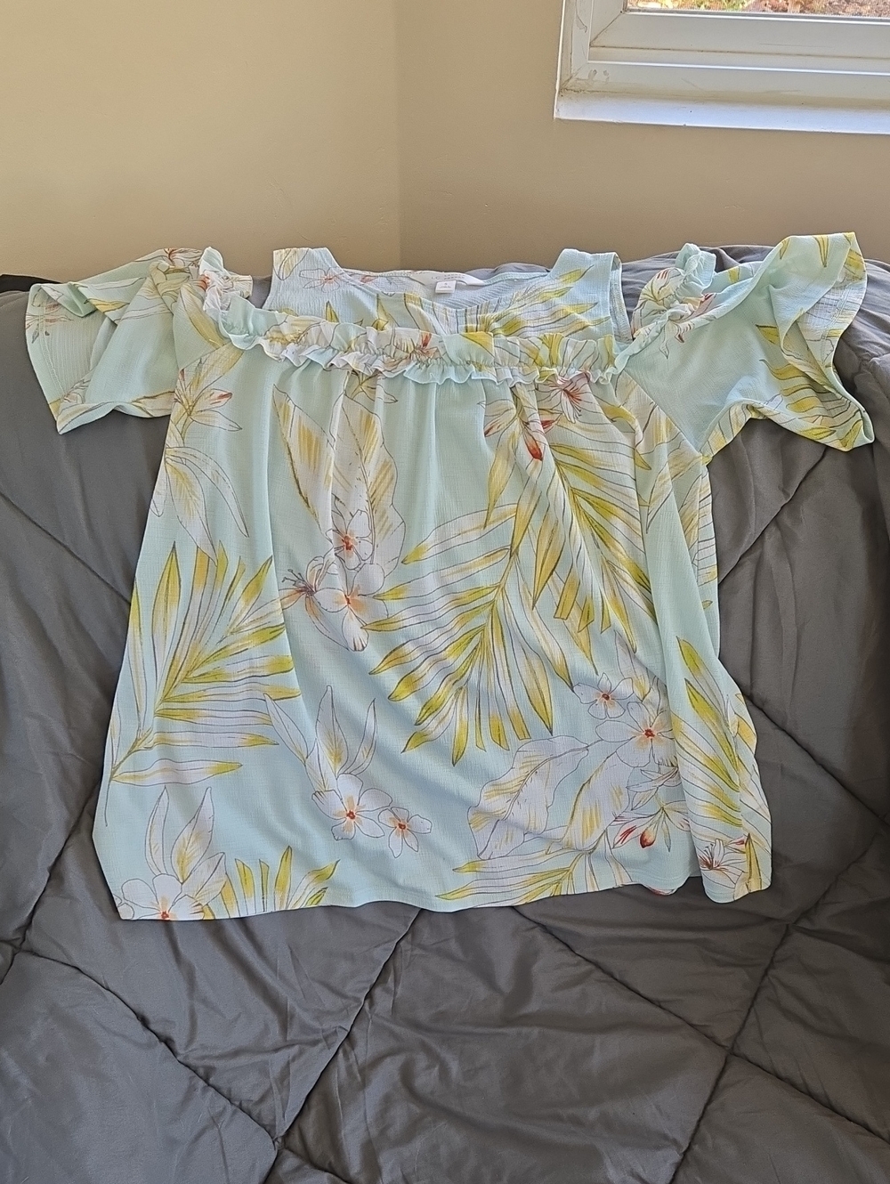 Light Mint Green Floral Off-Shoulder Blouse